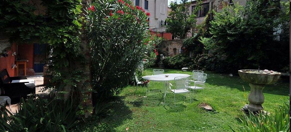 Appartamento Garden Ca' Rezzonico Benátky Exteriér fotografie