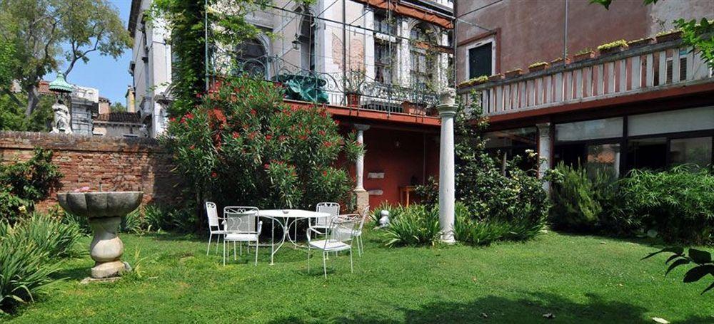 Appartamento Garden Ca' Rezzonico Benátky Exteriér fotografie