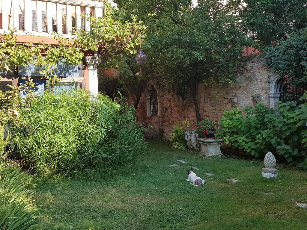 Appartamento Garden Ca' Rezzonico Benátky Exteriér fotografie